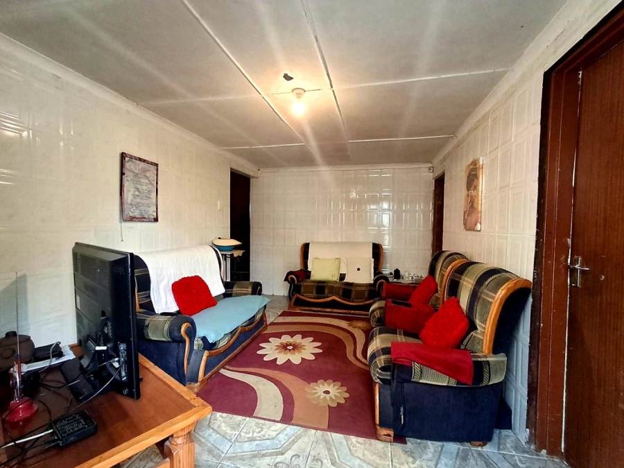5 Bedroom Property for Sale in Mdantsane Eastern Cape